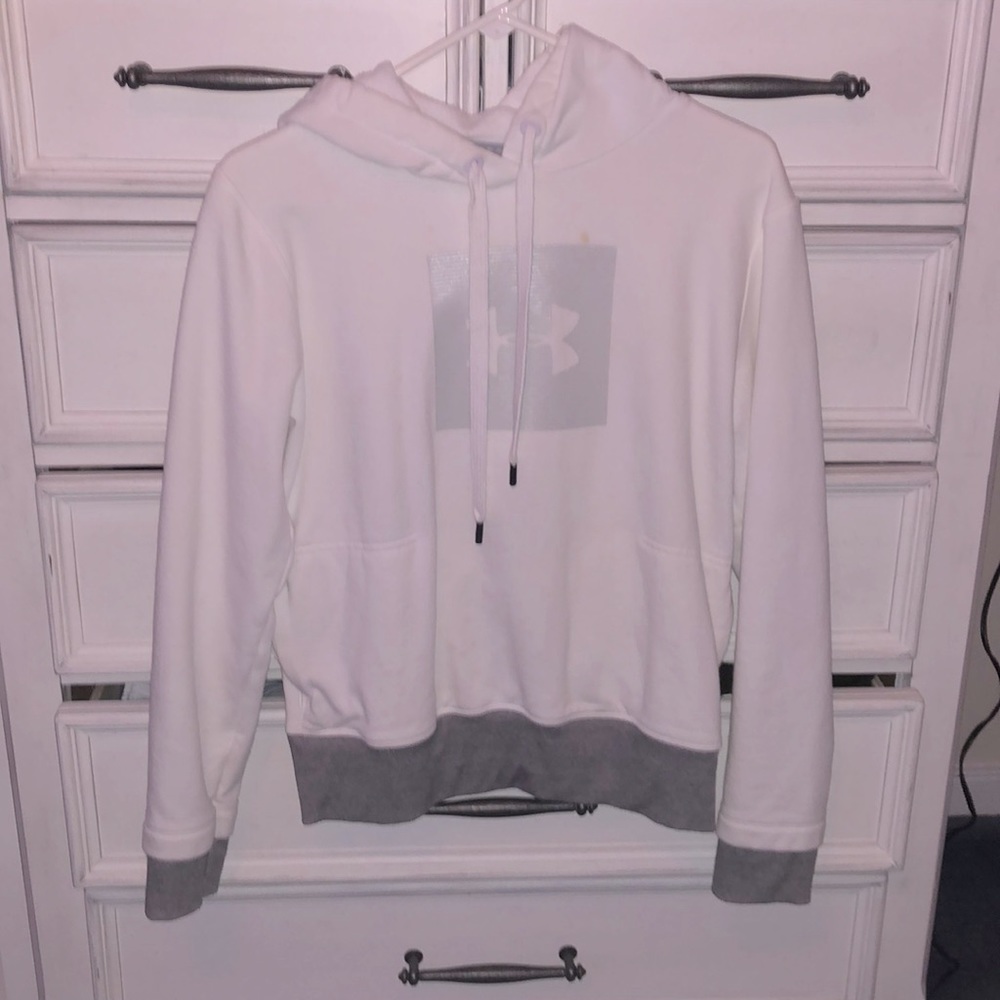 Under Armor Sweatshirt